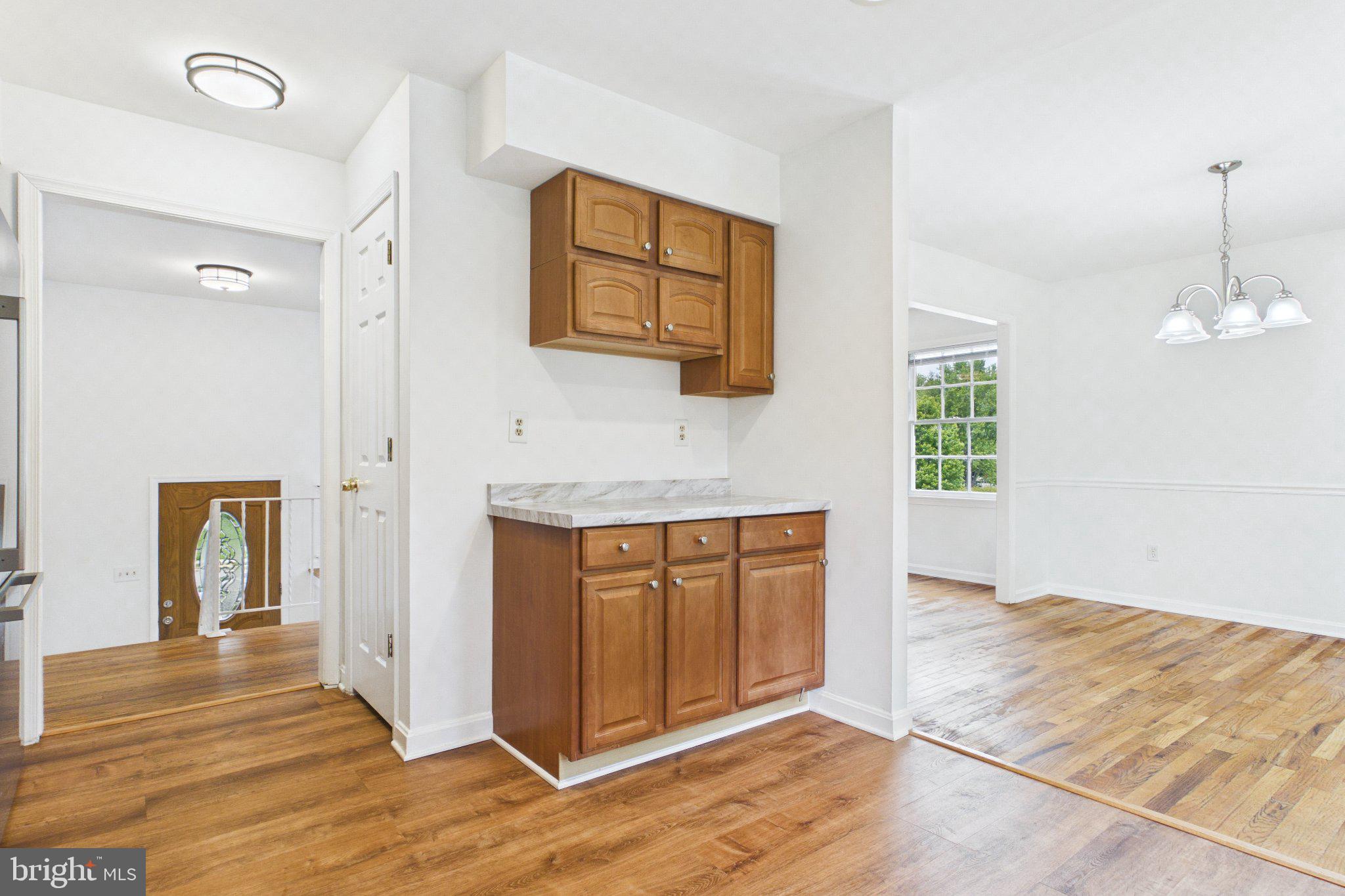 13235 Sturbridge Road Woodbridge, VA 22192 - Photo 41 of 53 Bright and inviting open space.