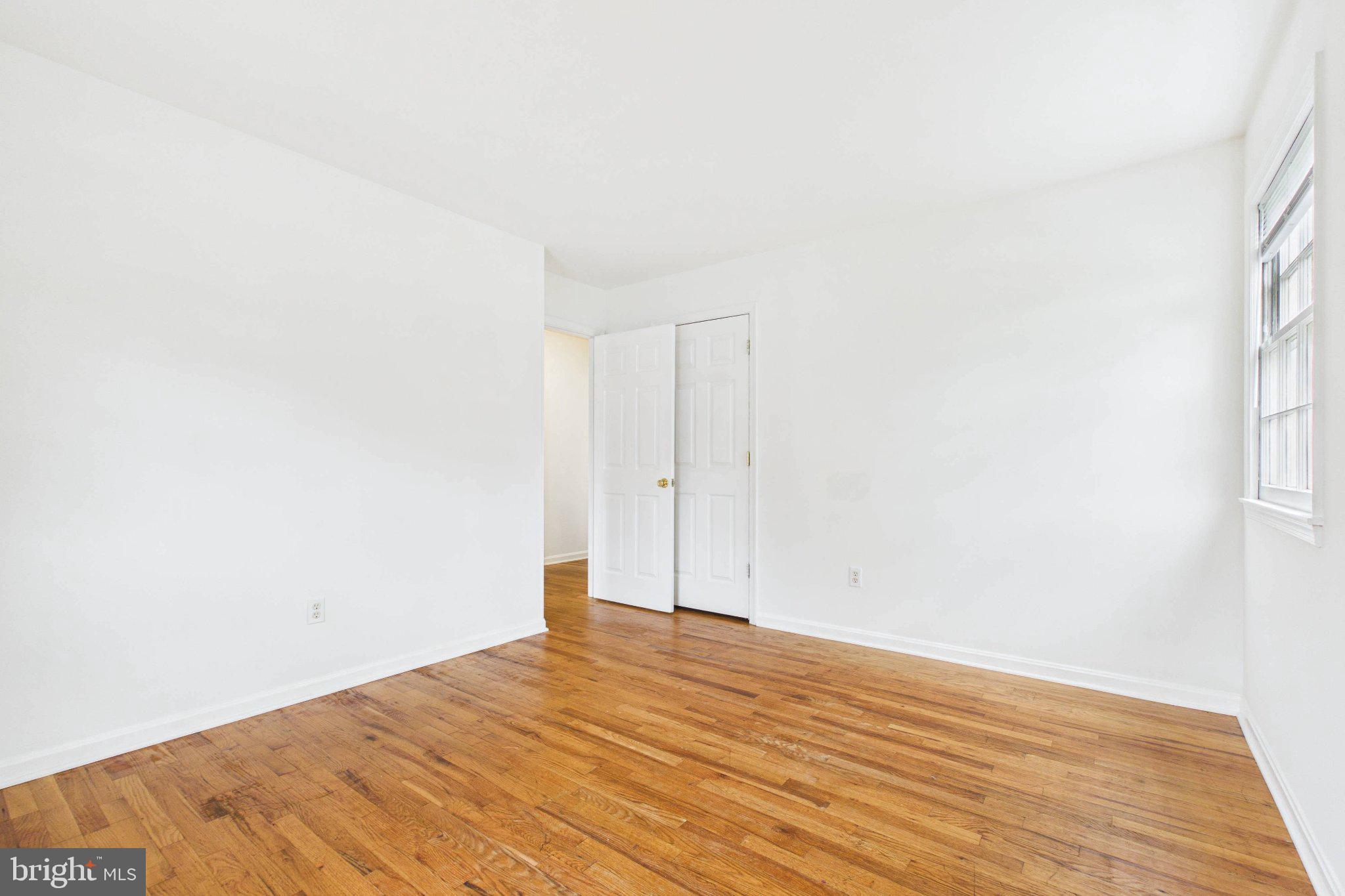 13235 Sturbridge Road Woodbridge, VA 22192 - Photo 50 of 53 Bright and airy blank canvas awaits.