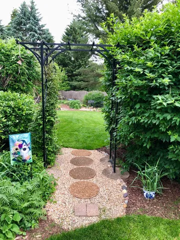 $575,000 | 1160 Millview Drive, Batavia, IL 60510