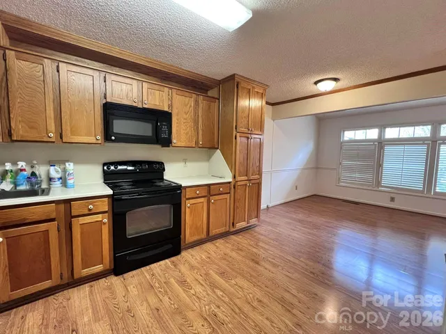 $2,100 | 628 Breckenridge Road, Kannapolis, NC 28083