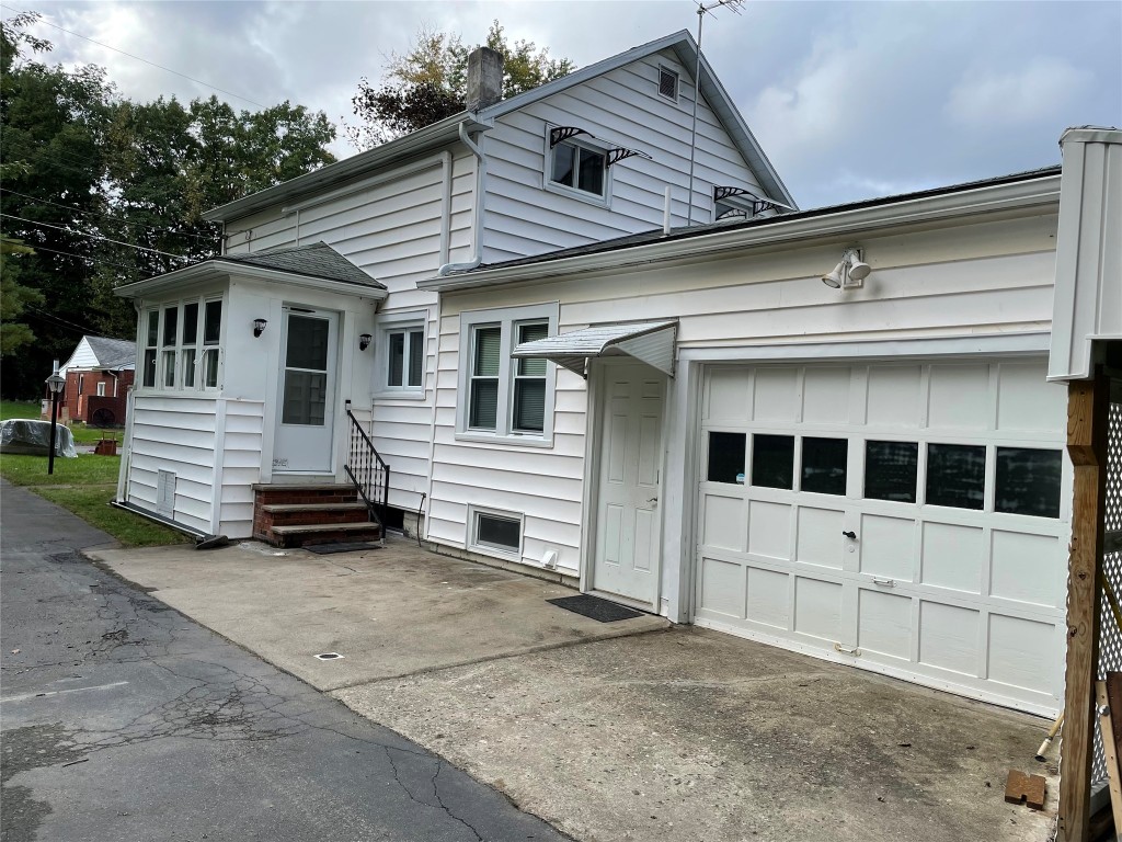333 Midland Road Vestal, NY 13850 - Photo 3 of 45 Gallery Image 3