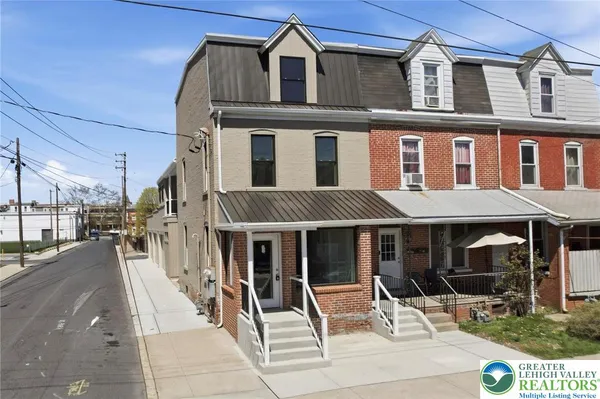 $2,200 | 1425 West Gordon Street, Allentown, PA 18102