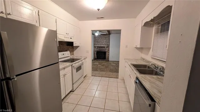 $229,900 | 1906 Greenstone Place, High Point, NC 27265