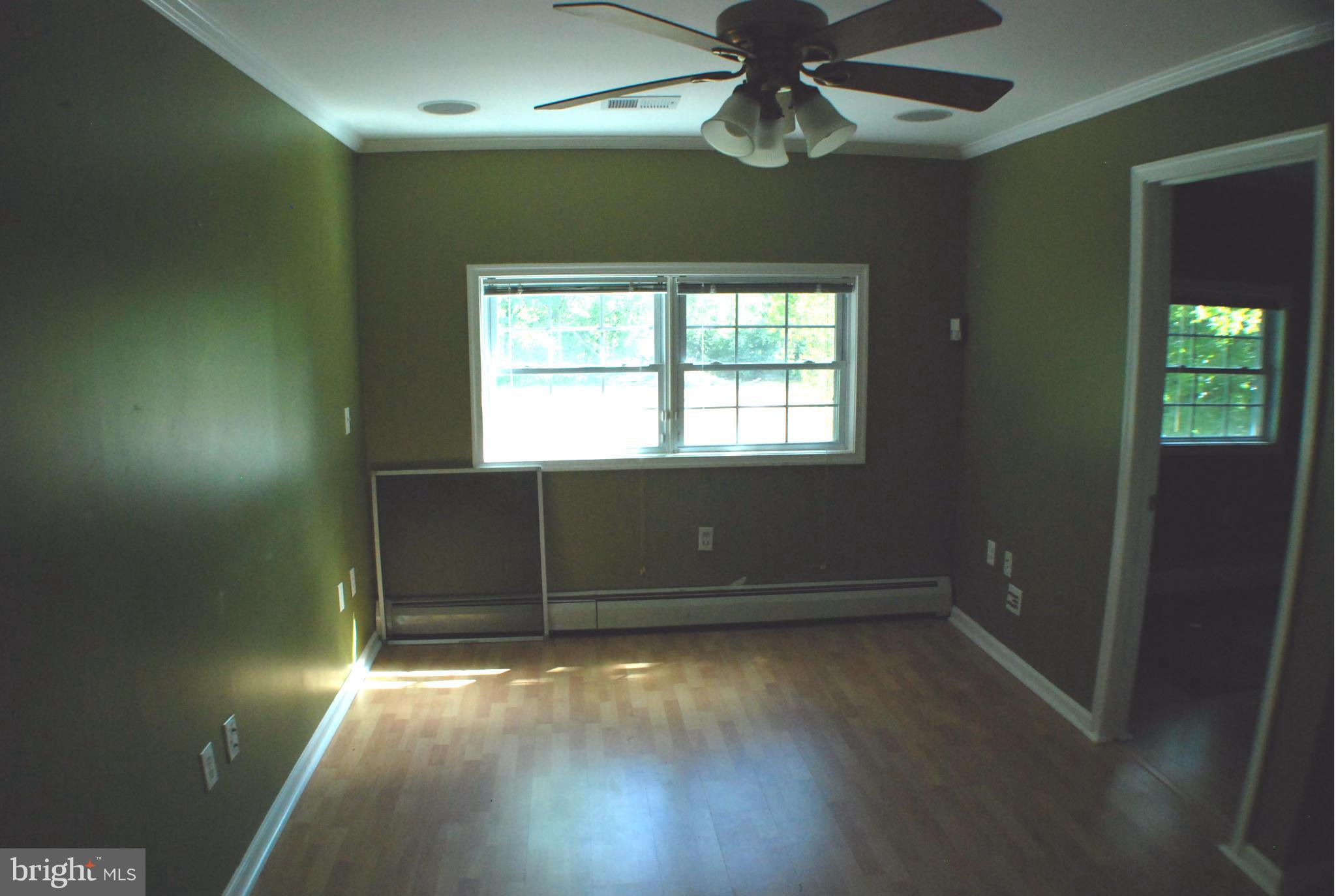 2423 Locke's Mill Road Berryville, VA 22611 - Photo 5 of 30 2nd floor sitting area