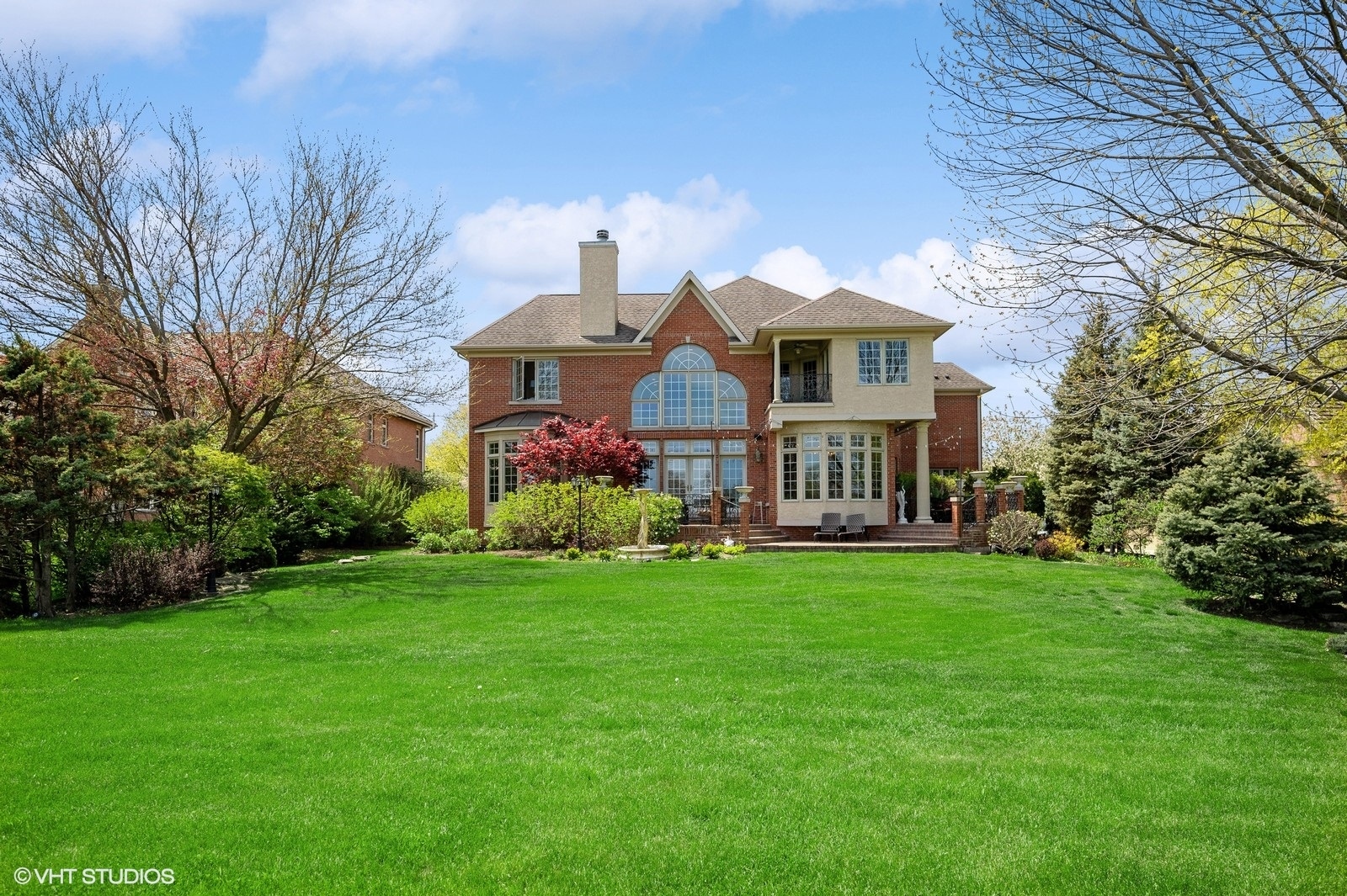 2846 Independence Avenue Glenview, IL 60026 - Photo 11 of 16 a front view of house with yard and green space