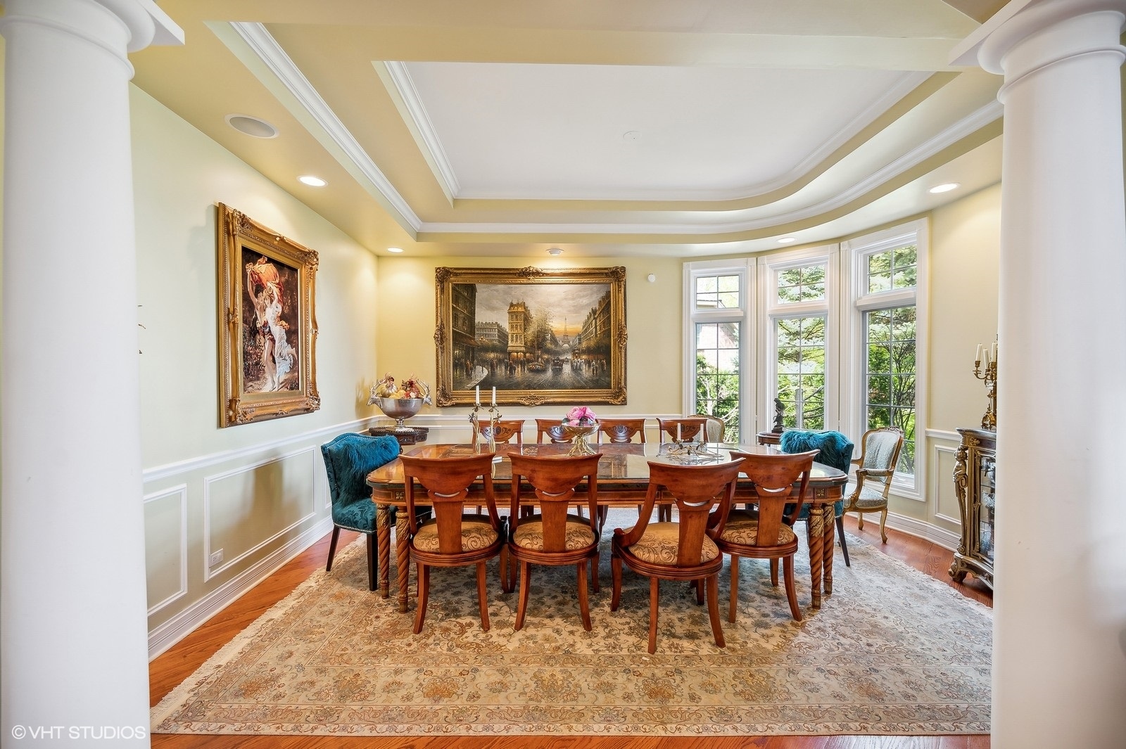 2846 Independence Avenue Glenview, IL 60026 - Photo 5 of 16 a view of a dining room with furniture window and wooden floor