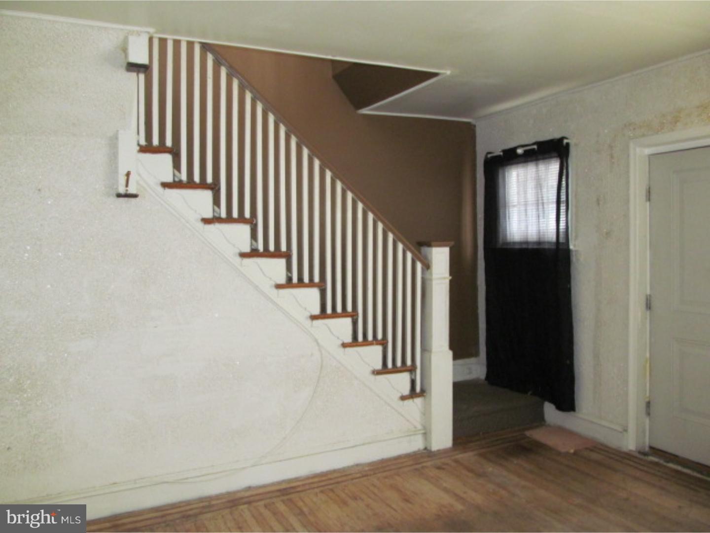 2011 Ridley Street Philadelphia, PA 19138 - Photo 3 of 11 Living Room