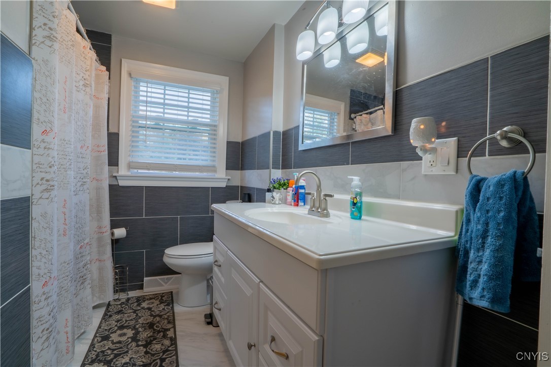 5720 Mapleton Drive Utica, NY 13502 - Photo 26 of 50