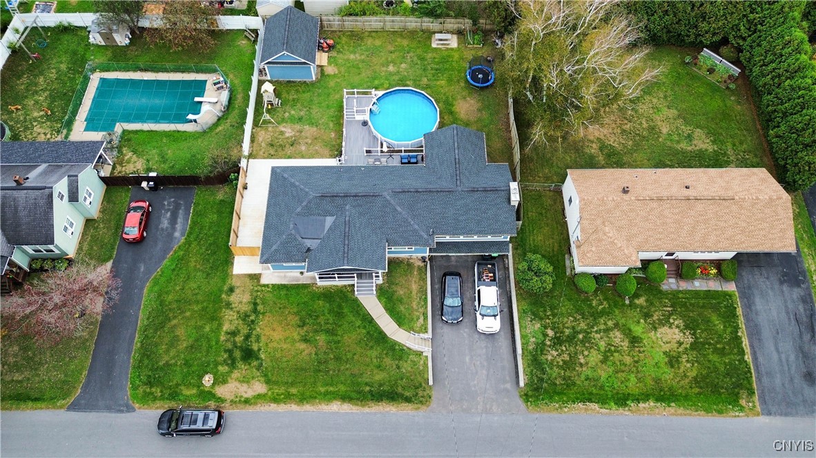 5720 Mapleton Drive Utica, NY 13502 - Photo 3 of 50