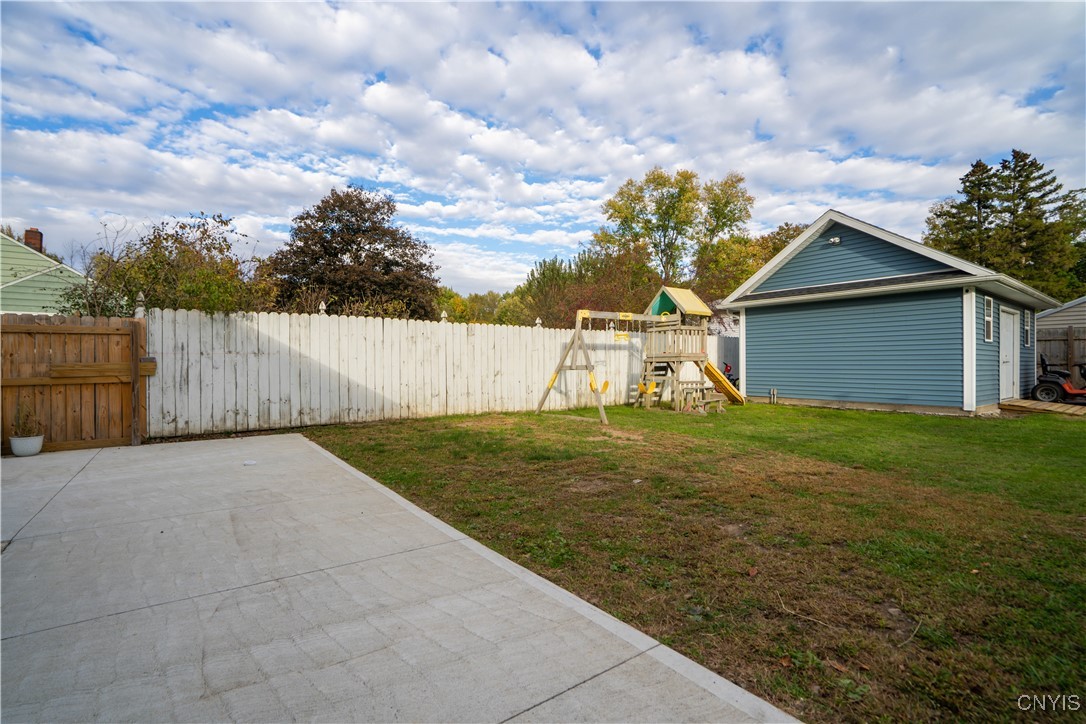 5720 Mapleton Drive Utica, NY 13502 - Photo 41 of 50