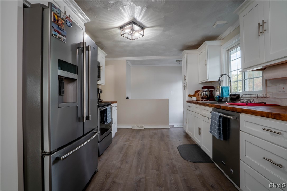 5720 Mapleton Drive Utica, NY 13502 - Photo 9 of 50