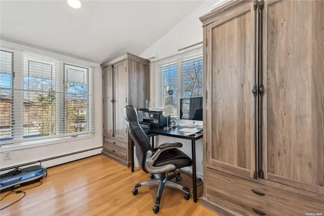 $850,000 | 72 Shinbone Lane, Commack, NY 11725