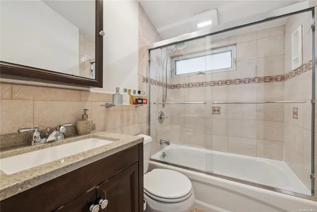 $850,000 | 72 Shinbone Lane, Commack, NY 11725