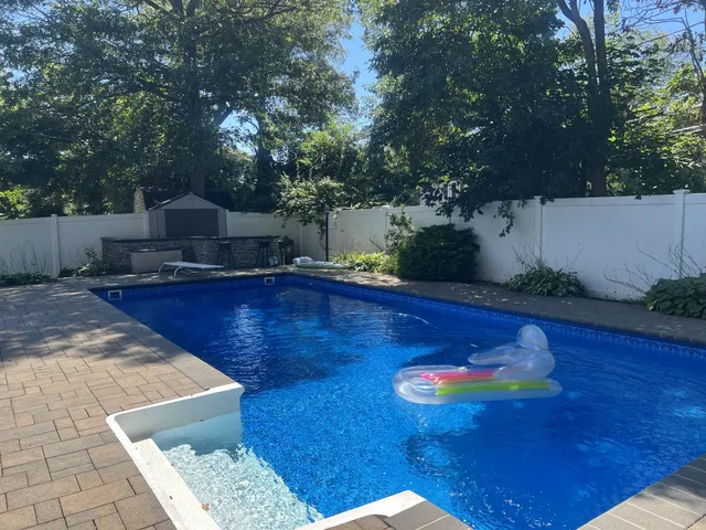$850,000 | 72 Shinbone Lane, Commack, NY 11725