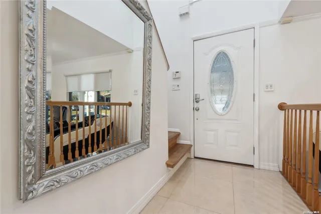 $850,000 | 72 Shinbone Lane, Commack, NY 11725