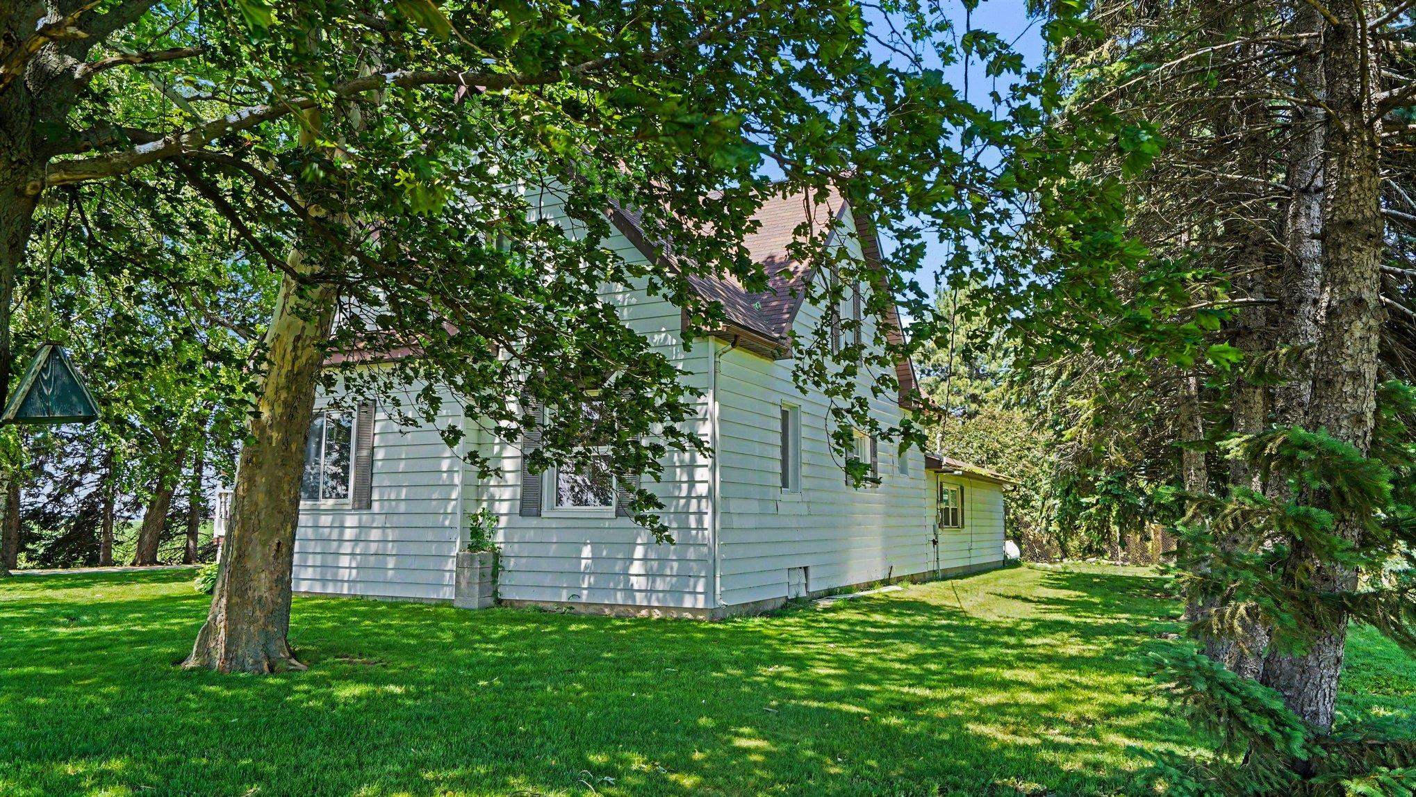 4250 Dickerson Road Akron, MI 48701 - Photo 5 of 32
