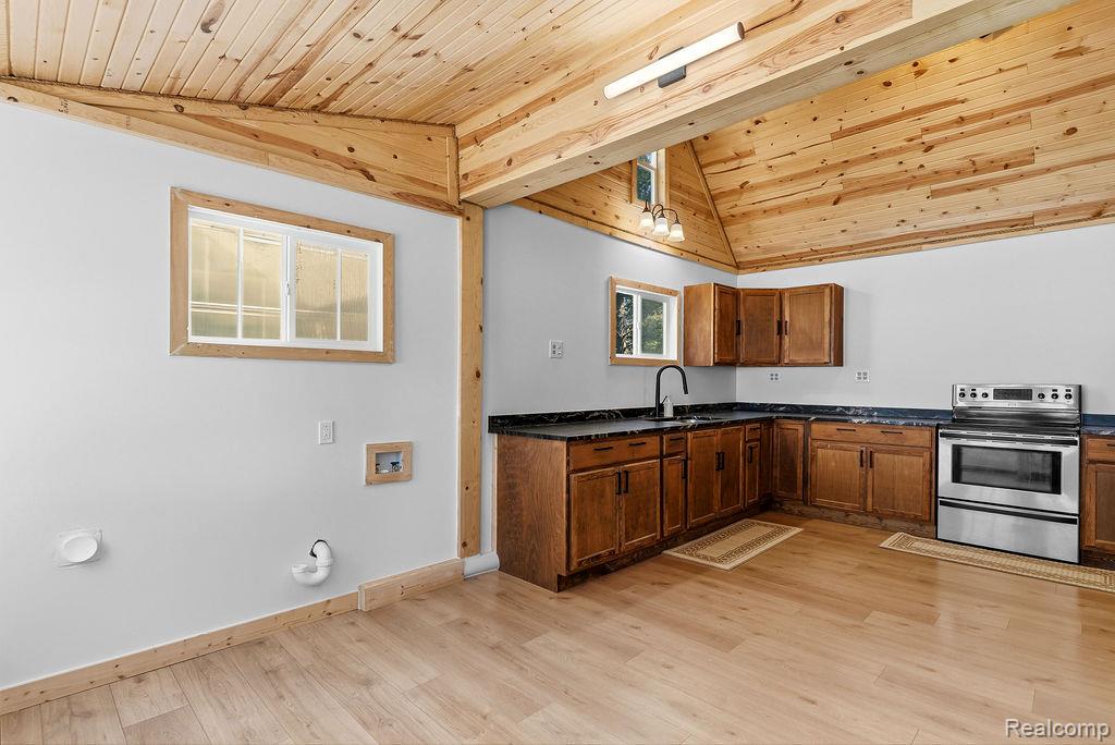 6256 Turner Road Flushing, MI 48433 - Photo 8 of 41