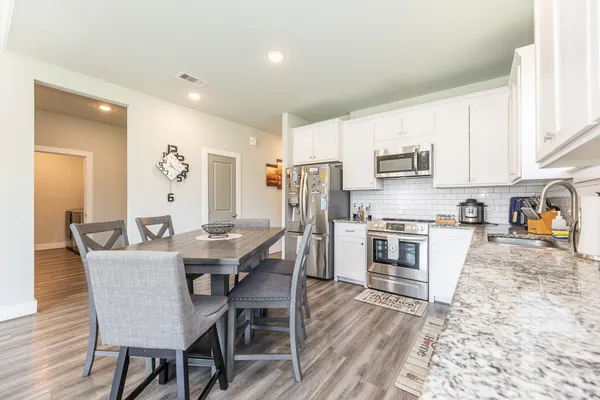 $2,075 | 9 Drywood Lane, Huntsville, TX 77340