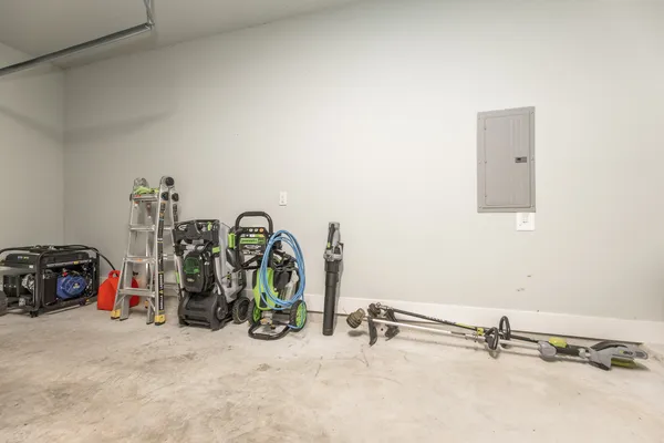 $2,075 | 9 Drywood Lane, Huntsville, TX 77340