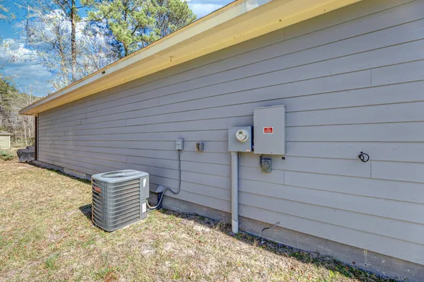 $2,075 | 9 Drywood Lane, Huntsville, TX 77340