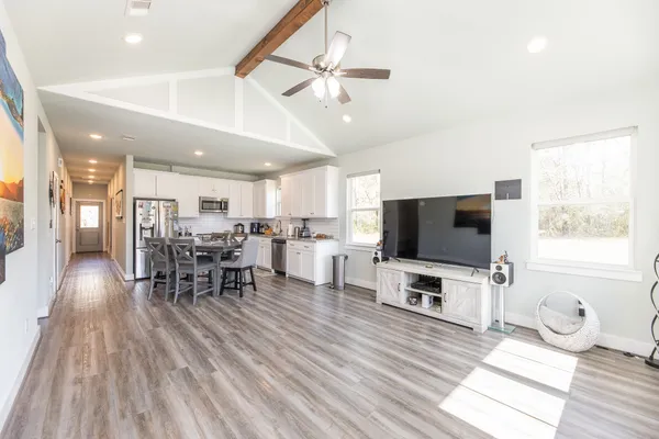 $2,075 | 9 Drywood Lane, Huntsville, TX 77340