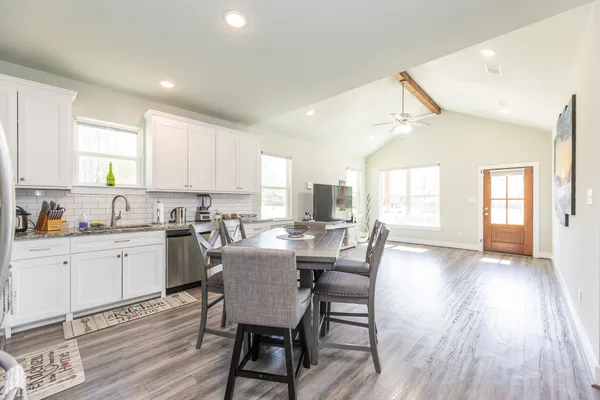 $2,075 | 9 Drywood Lane, Huntsville, TX 77340