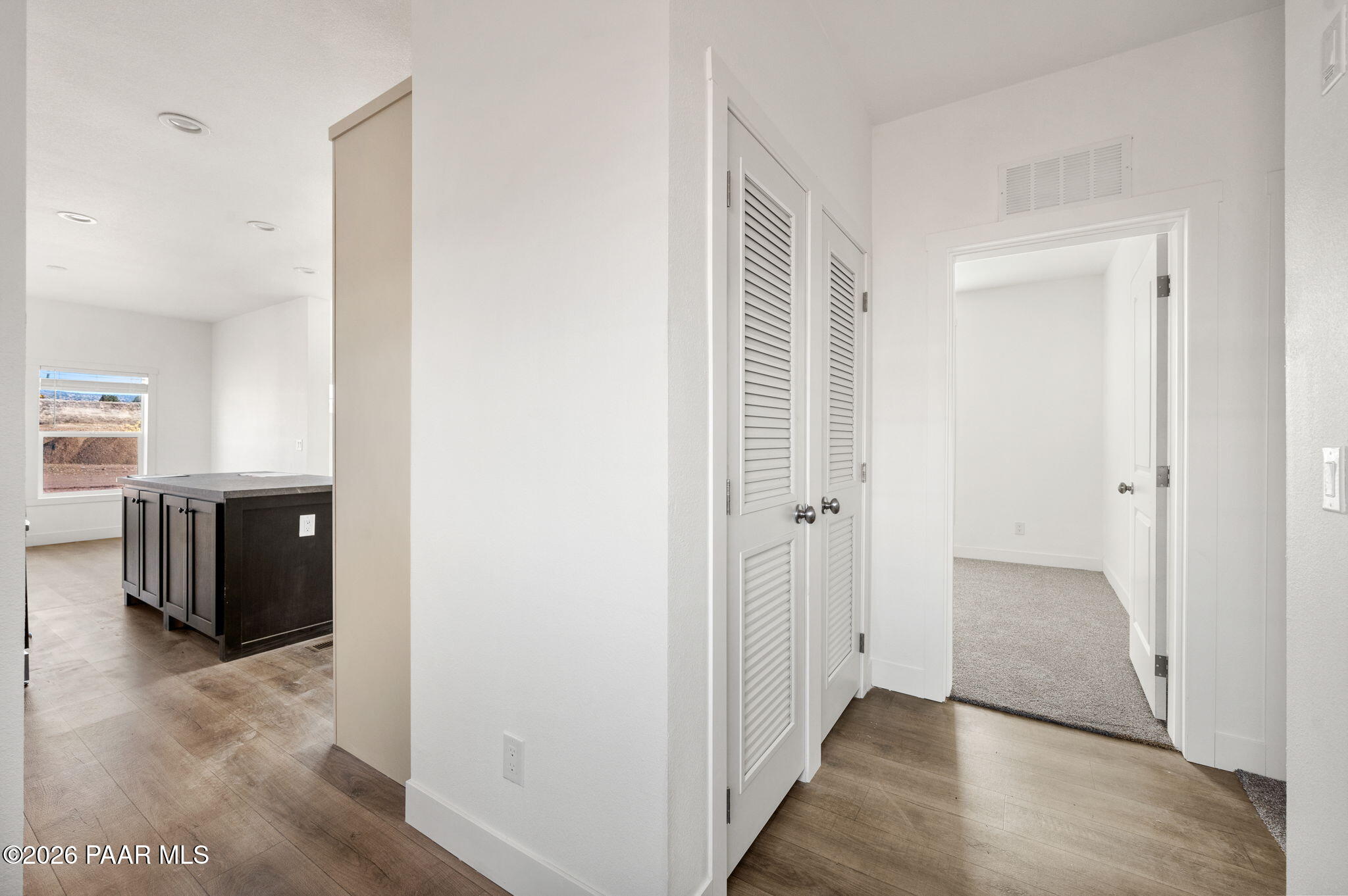 39 East Abra Road Paulden, AZ 86334 - Photo 10 of 18 18-Hallway