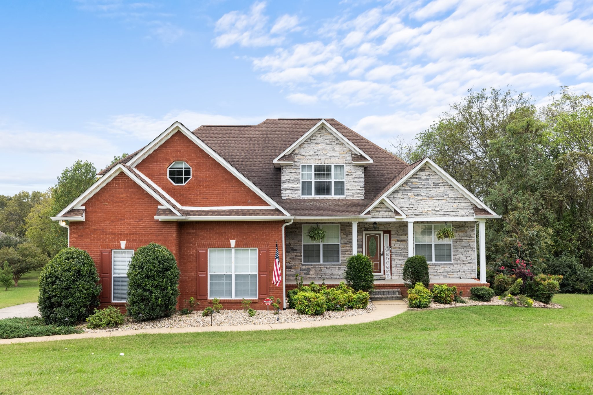 2002 Viewpointe Way Columbia, TN 38401 - Photo 1 of 45 Gallery Image 1