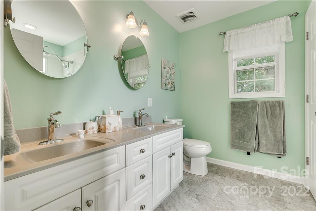 721 Kendall Green Road Fort Mill, SC 29715 - Photo 18 of 29 Gallery Image 18