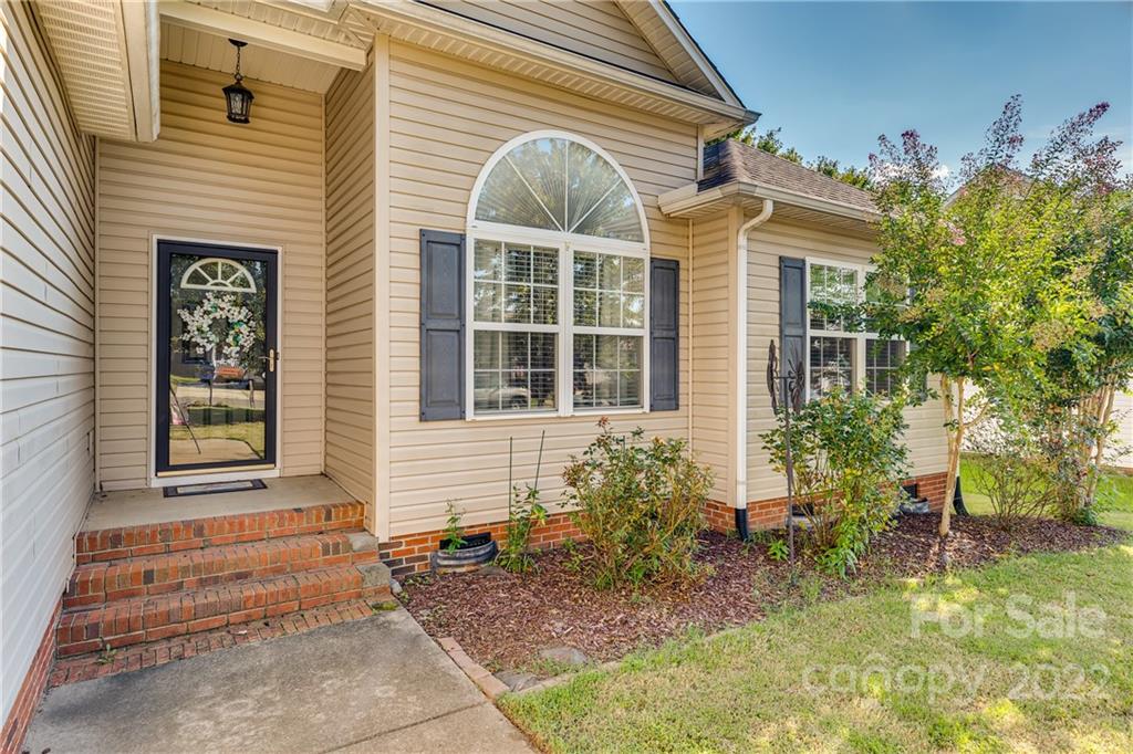 721 Kendall Green Road Fort Mill, SC 29715 - Photo 2 of 29 Gallery Image 2