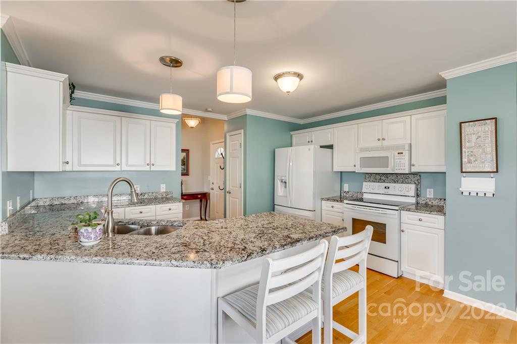 721 Kendall Green Road Fort Mill, SC 29715 - Photo 10 of 29 Gallery Image 10