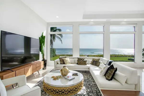 $49,995 | 2635 South Ocean Boulevard, Highland Beach, FL 33487