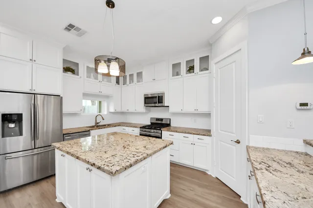 $3,500 | 1320 Dorothy Street, Houston, TX 77008