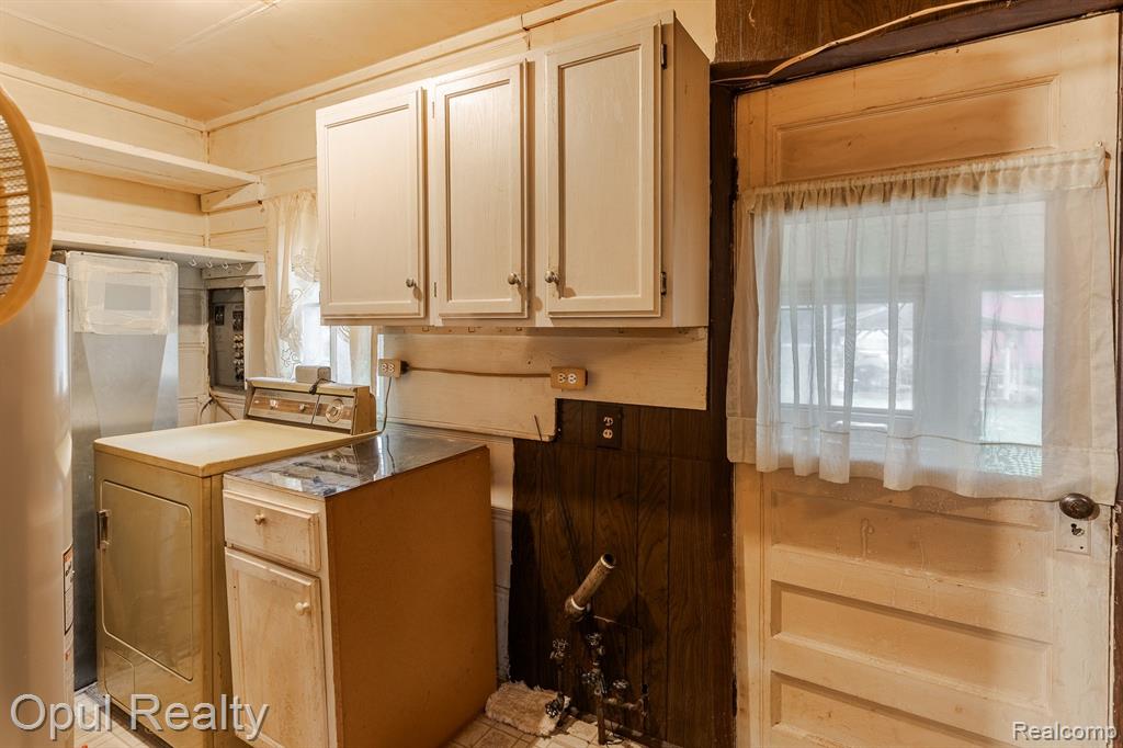 40295 Harris Road Belleville, MI 48111 - Photo 19 of 32