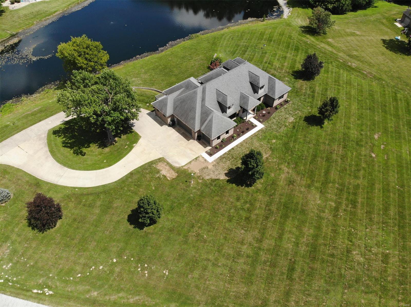 5549 Seminary Road Alton, IL 62002 - Photo 18 of 56
