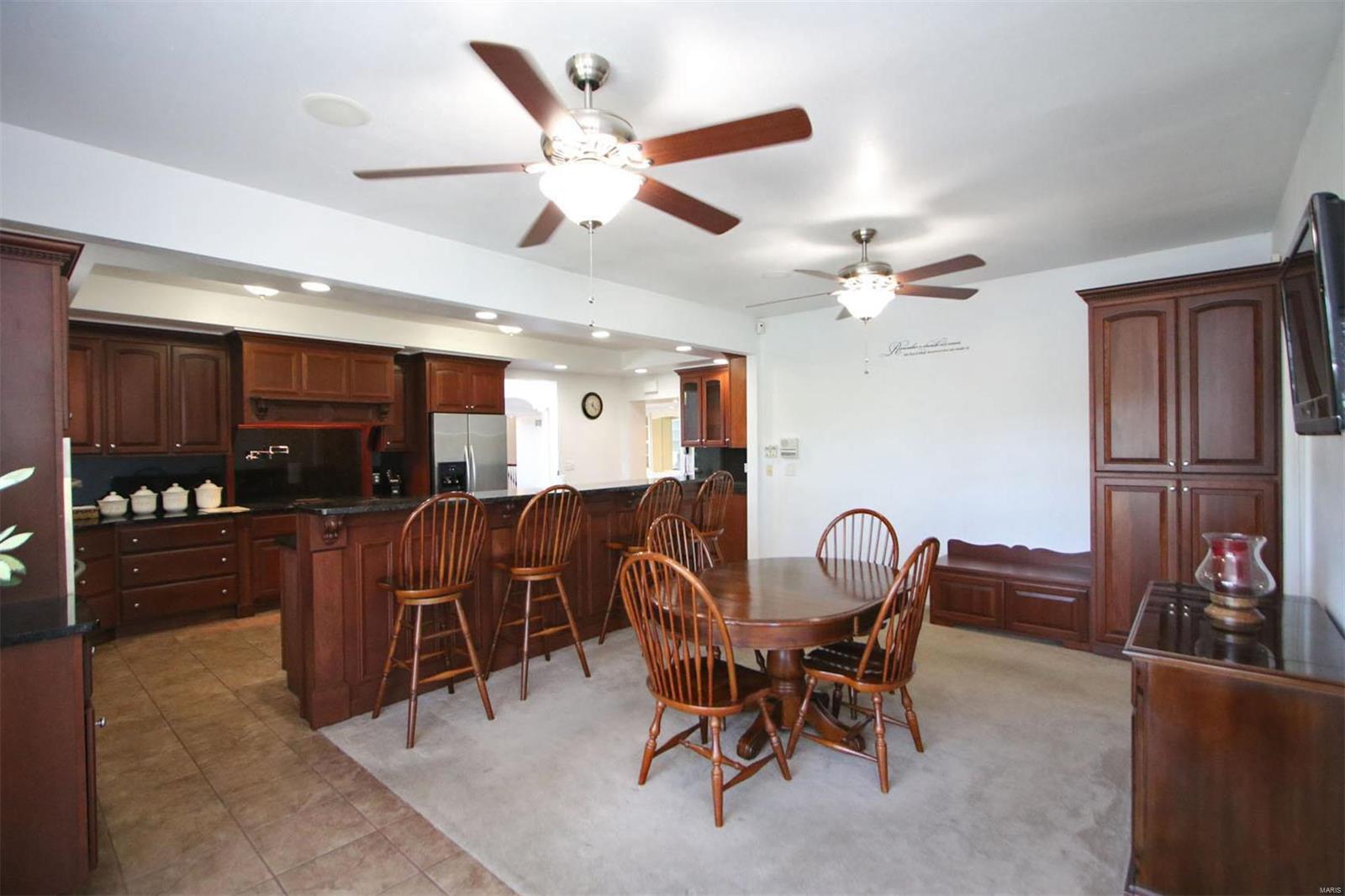 5549 Seminary Road Alton, IL 62002 - Photo 25 of 56
