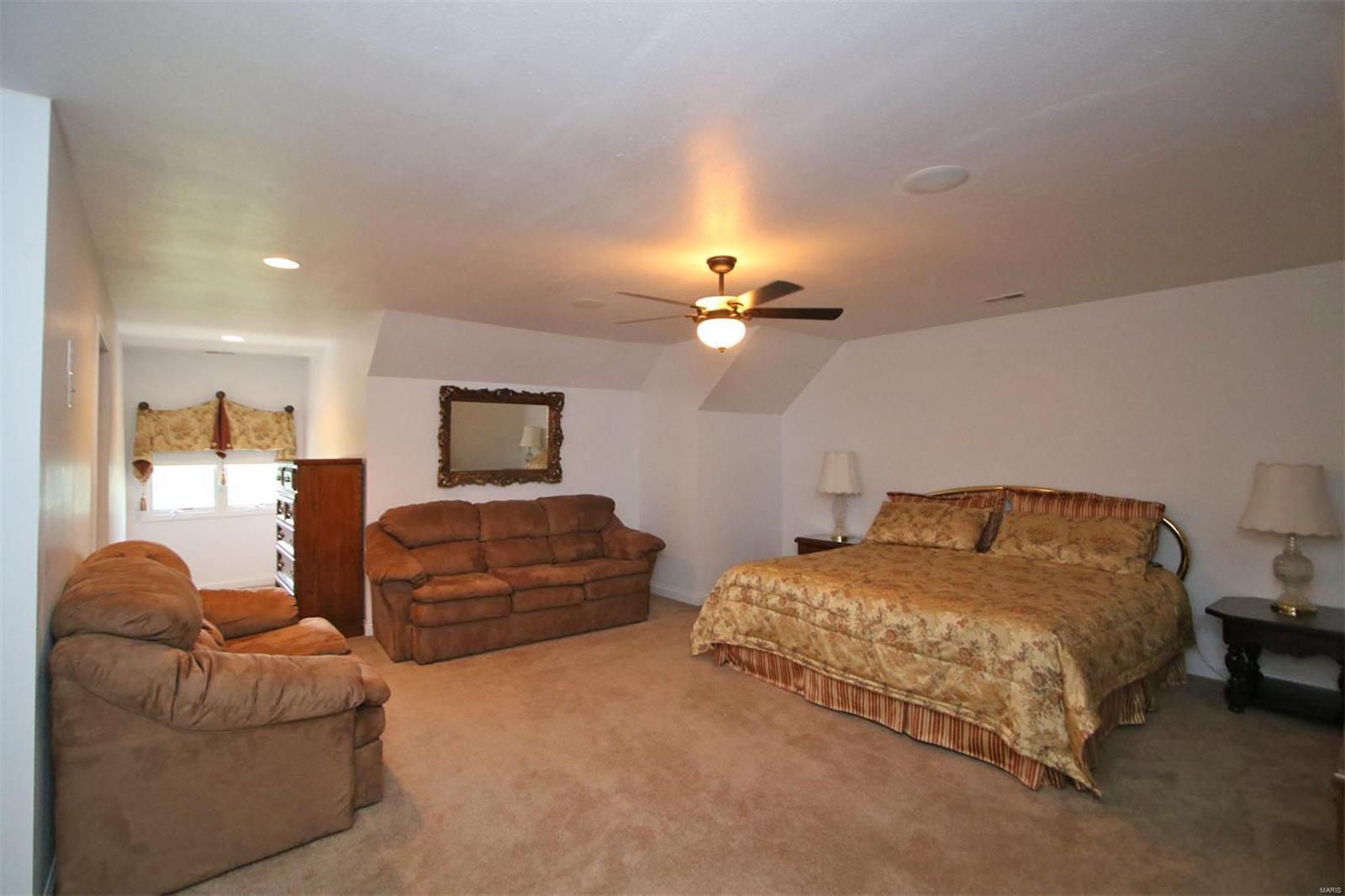 5549 Seminary Road Alton, IL 62002 - Photo 42 of 56