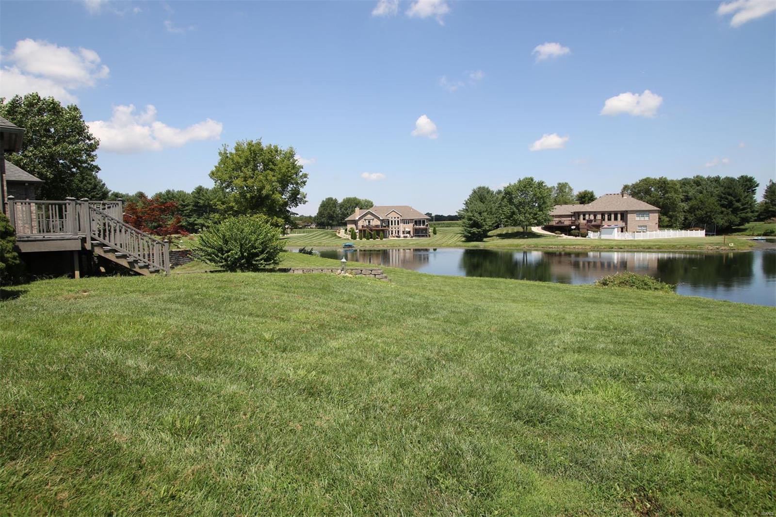 5549 Seminary Road Alton, IL 62002 - Photo 8 of 56
