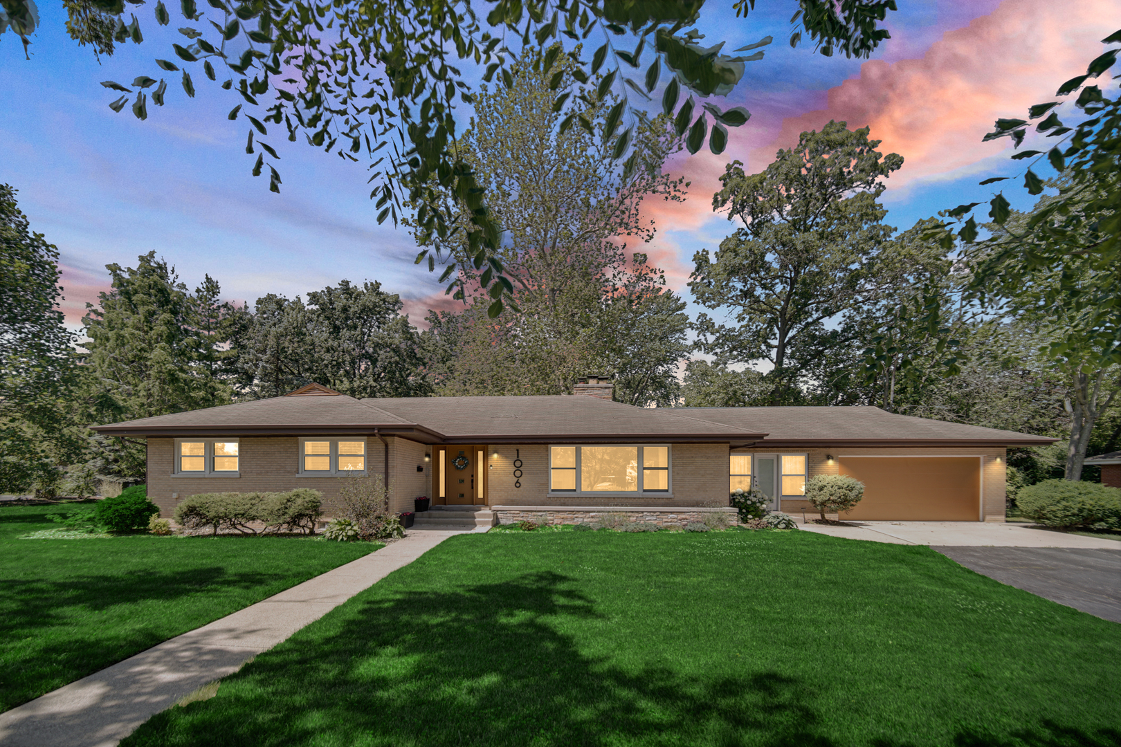 1006 Gardner Road Flossmoor, IL 60422 - Photo 1 of 33 a view of a house with backyard and garden