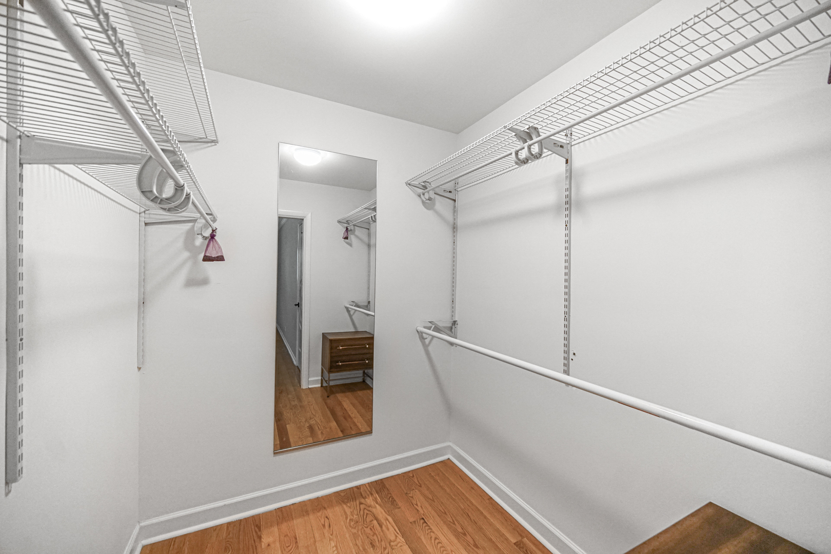 1006 Gardner Road Flossmoor, IL 60422 - Photo 13 of 33 a view of hallway with stairs