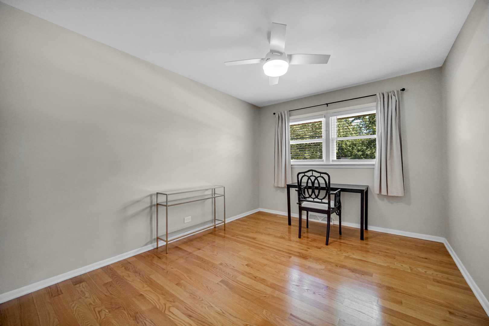 1006 Gardner Road Flossmoor, IL 60422 - Photo 15 of 33 a workspace room with furniture and a window