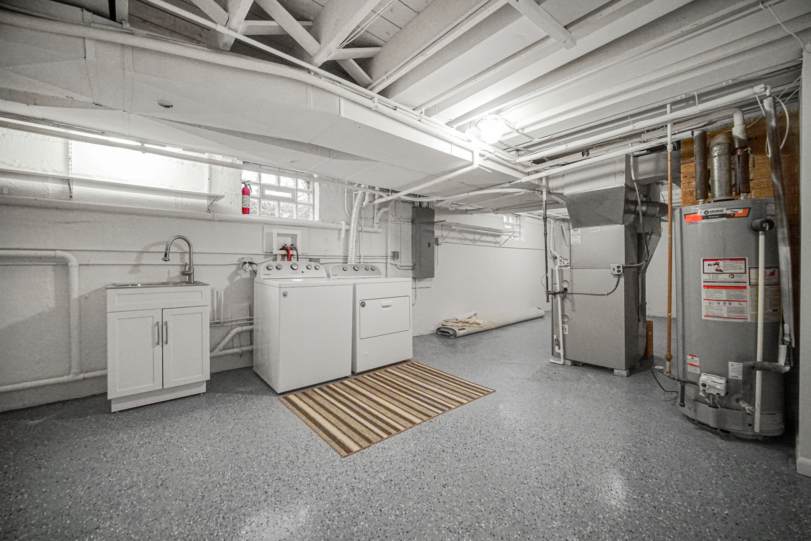 1006 Gardner Road Flossmoor, IL 60422 - Photo 23 of 33 a utility room with dryer and washer