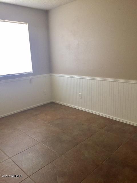 5927 West Hearn Road Glendale, AZ 85306 - Photo 4 of 13 image5