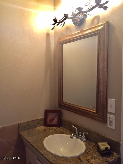 5927 West Hearn Road Glendale, AZ 85306 - Photo 9 of 13 image10