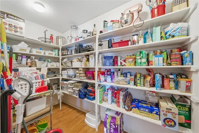 $475,000 | 9711 North Donnelly Avenue, Kansas City, MO 64157