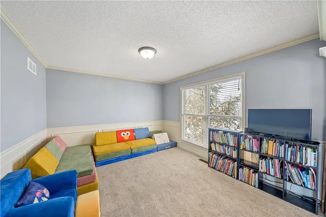 $475,000 | 9711 North Donnelly Avenue, Kansas City, MO 64157