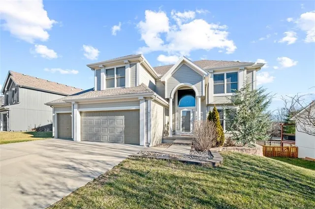 $475,000 | 9711 North Donnelly Avenue, Kansas City, MO 64157