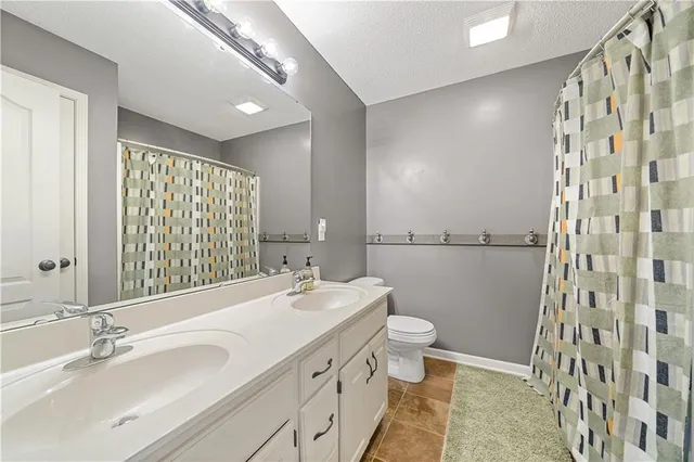 $475,000 | 9711 North Donnelly Avenue, Kansas City, MO 64157