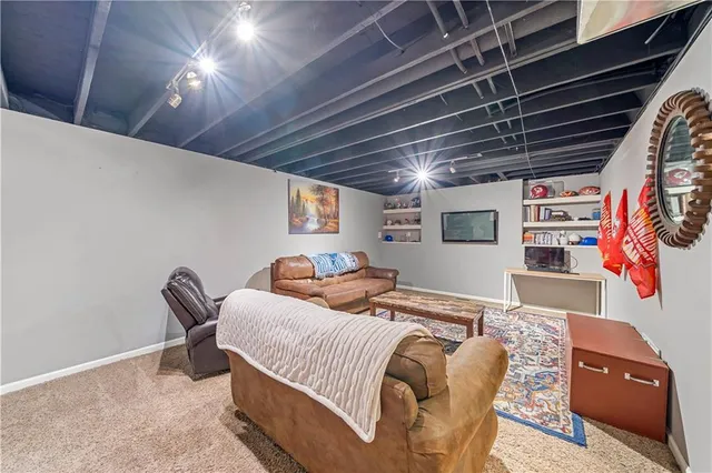 $475,000 | 9711 North Donnelly Avenue, Kansas City, MO 64157