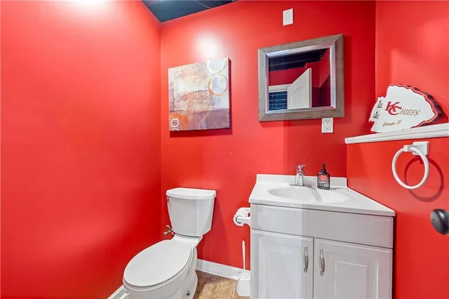 $475,000 | 9711 North Donnelly Avenue, Kansas City, MO 64157